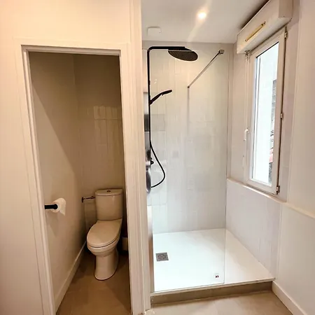Le Cosy Et Confortable A 15min A Pied De La Gare 瓦朗斯